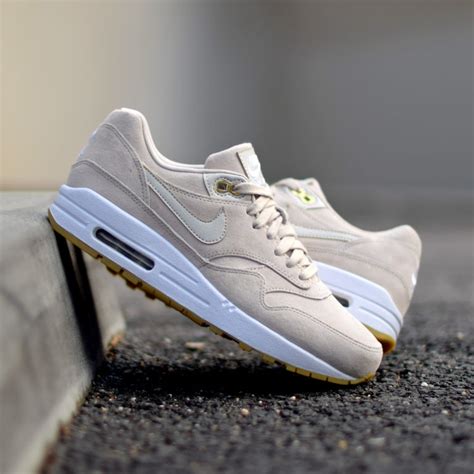 nike air max 1 suede zwart|Nike Air Max 1 Men's Shoes.